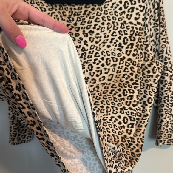 Chico’s Cheetah Print Top - Picture 3 of 6